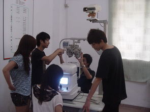 专业验光与精准配镜 以技术为基石，以服务赢信赖